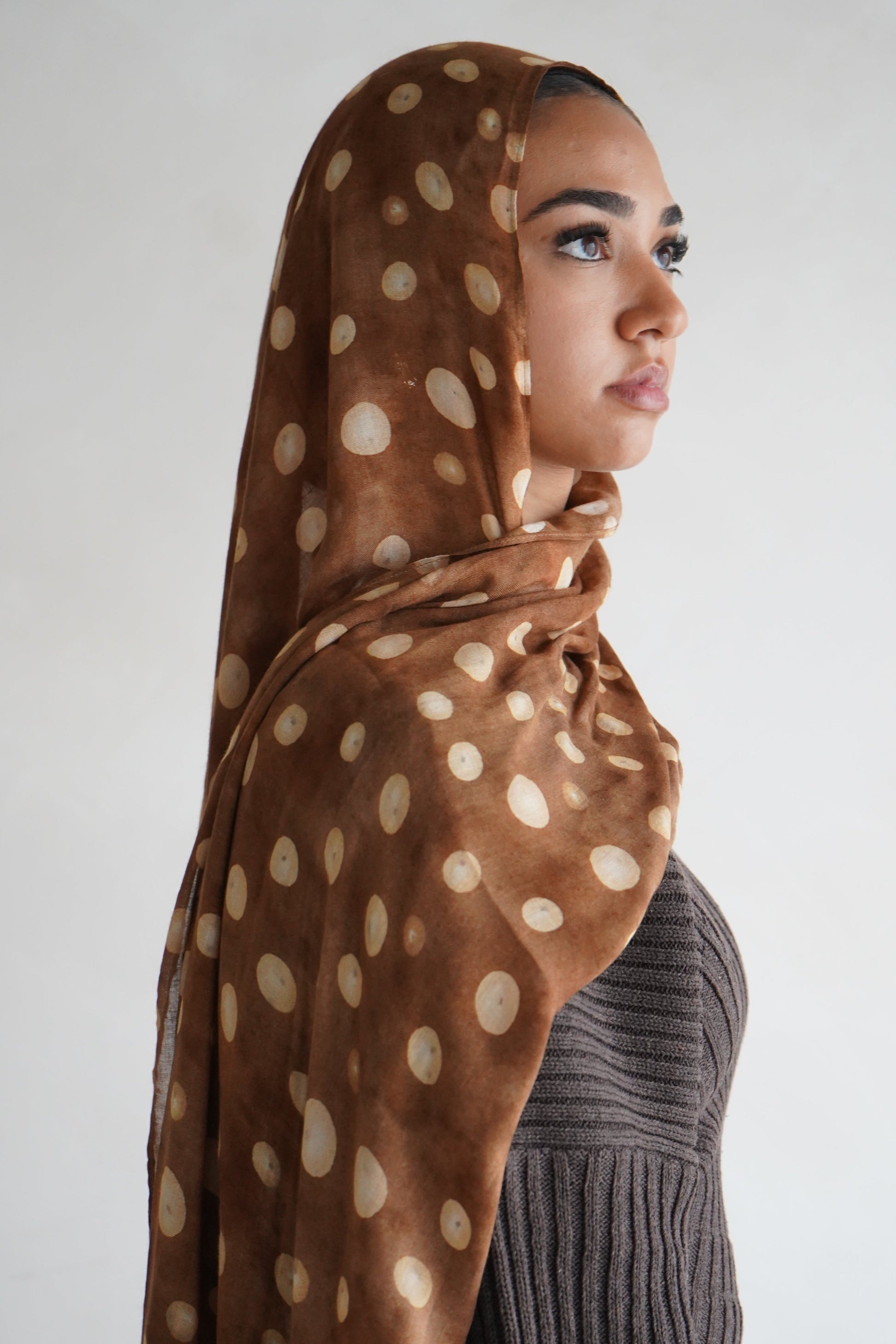 Moon Dot Brown