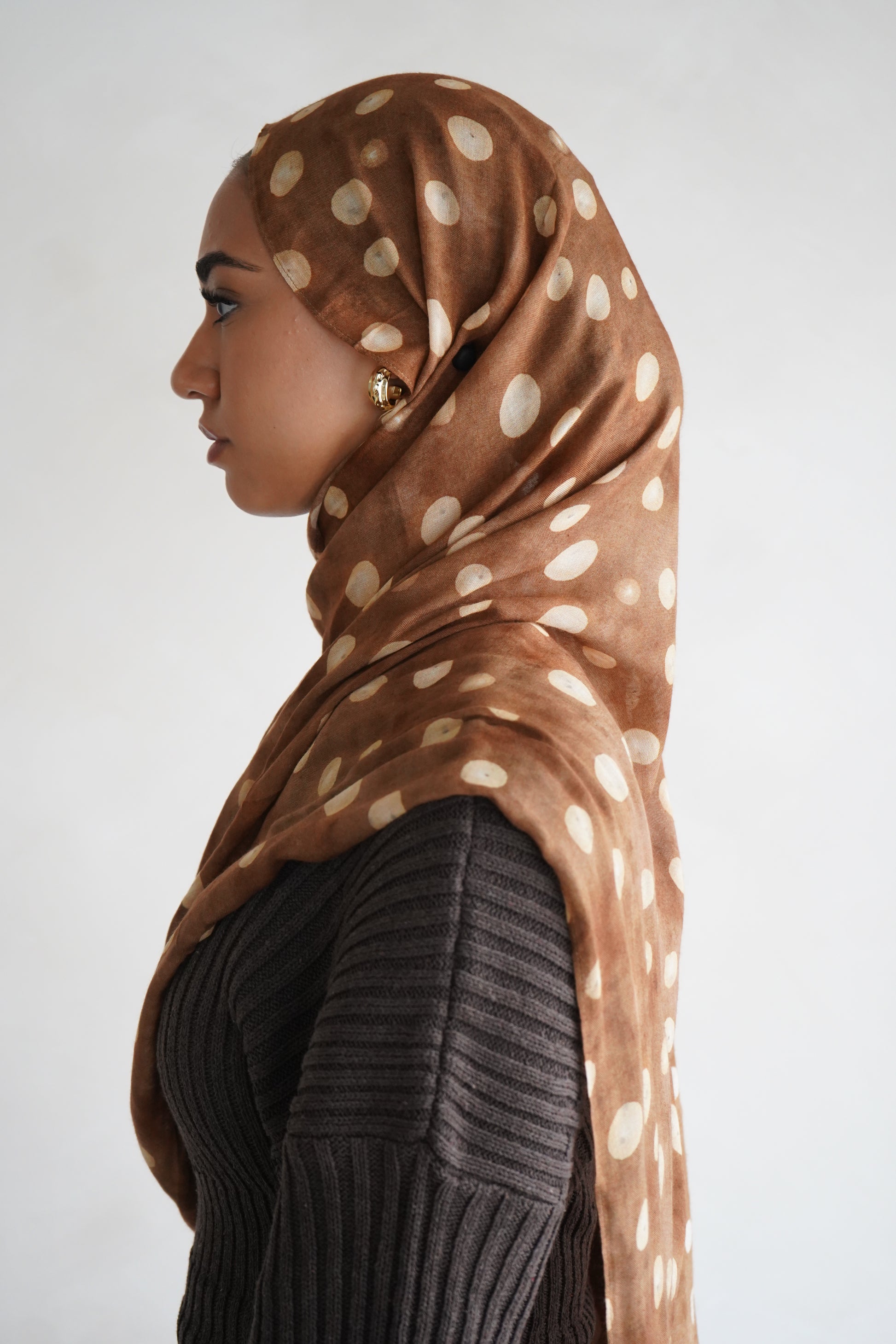 Moon Dot Brown