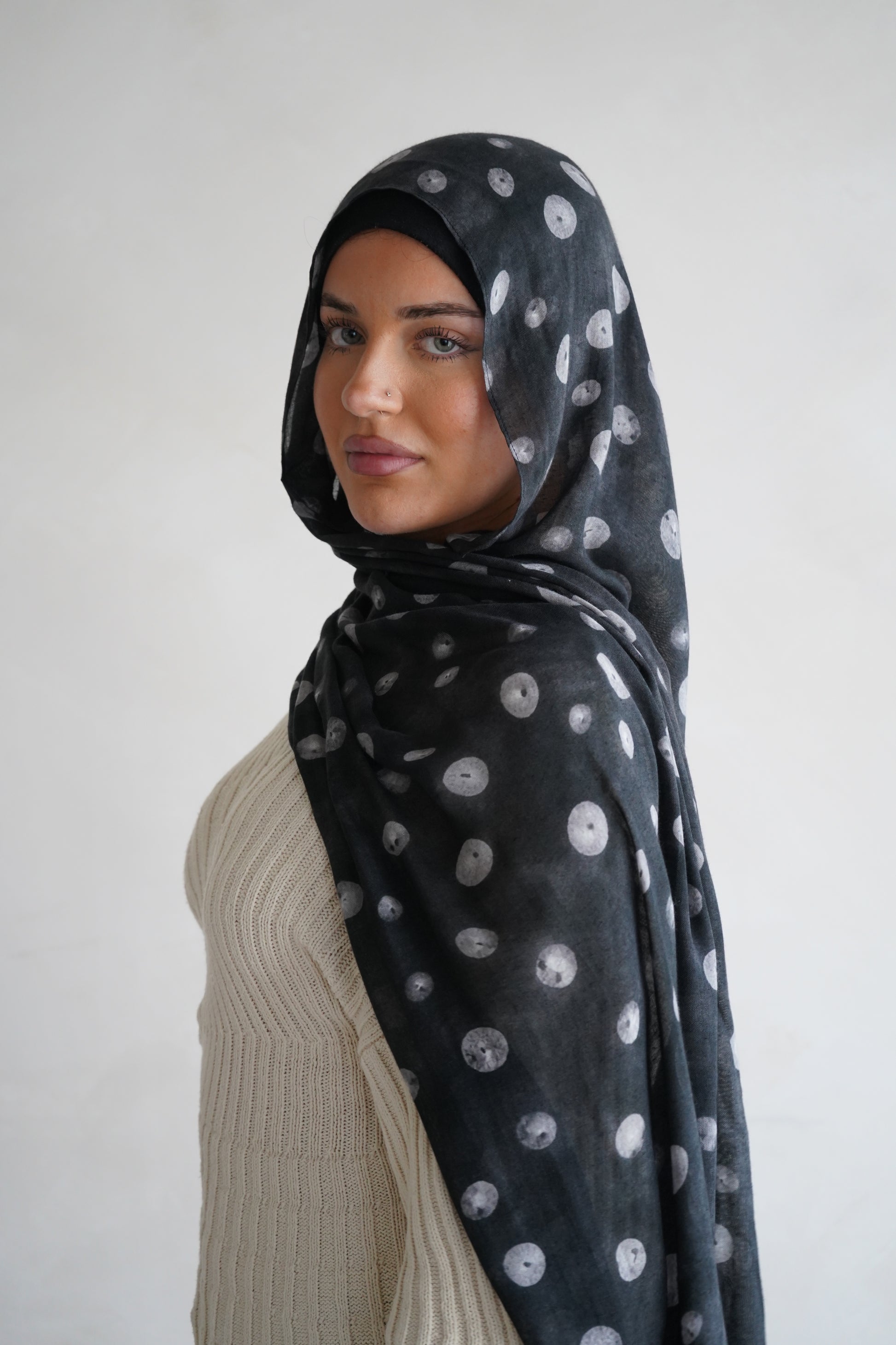 Moon Dot Black