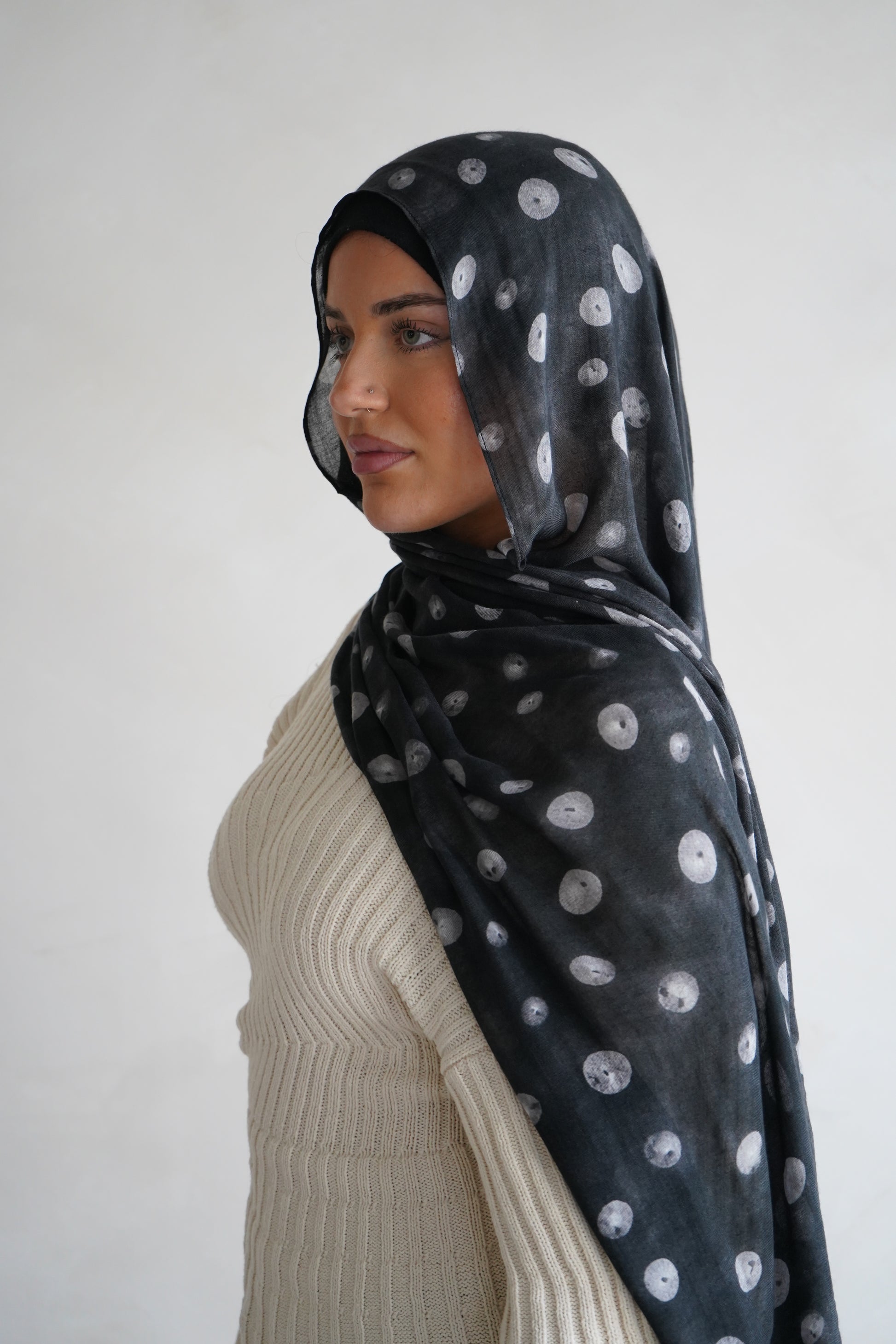 Moon Dot Black