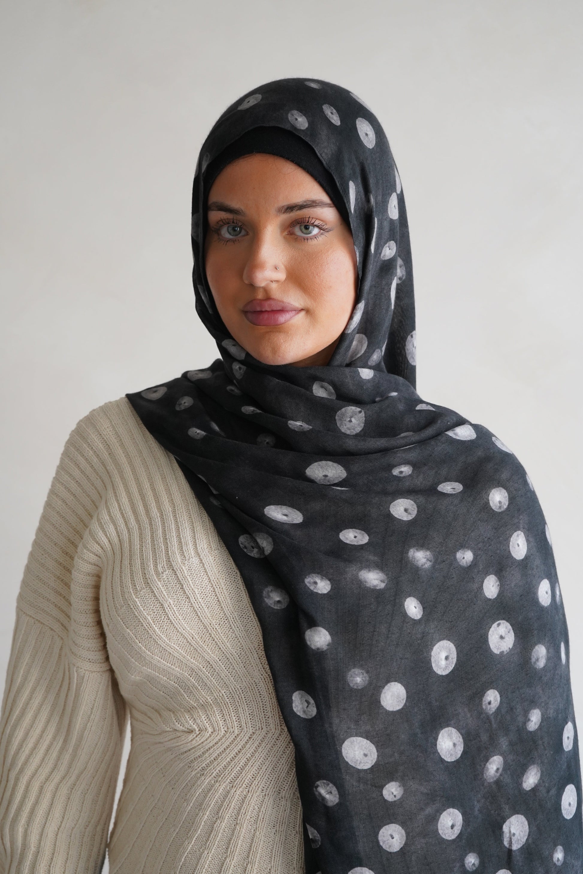 Moon Dot Black